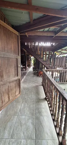 ทางเดินระเบียงชั้นบน